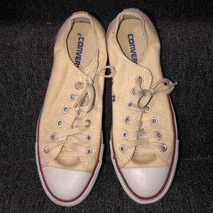 Cream low-top converse